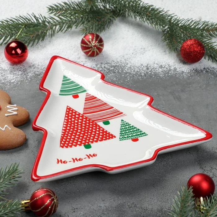 Блюдо Ёлочка 23х22х2 2 см цвет белый/красный |