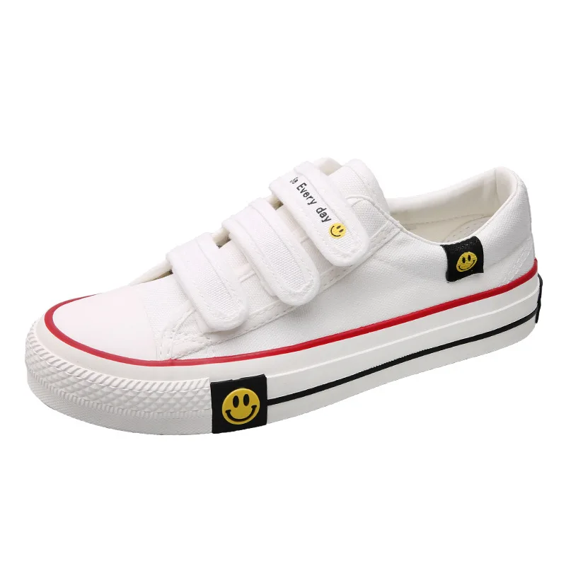 

Velcro canvas shoes Korean version lazy shoes versatile little white shoes
