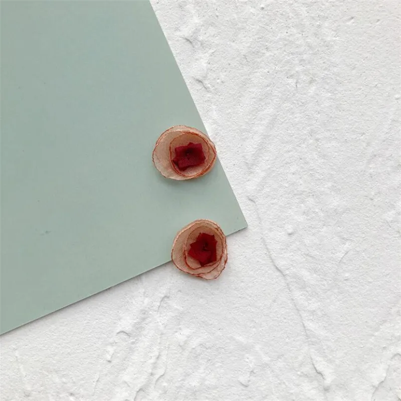 Ins стильные женские серьги-гвоздики ручной работы из мягкой пряжи в виде цветка