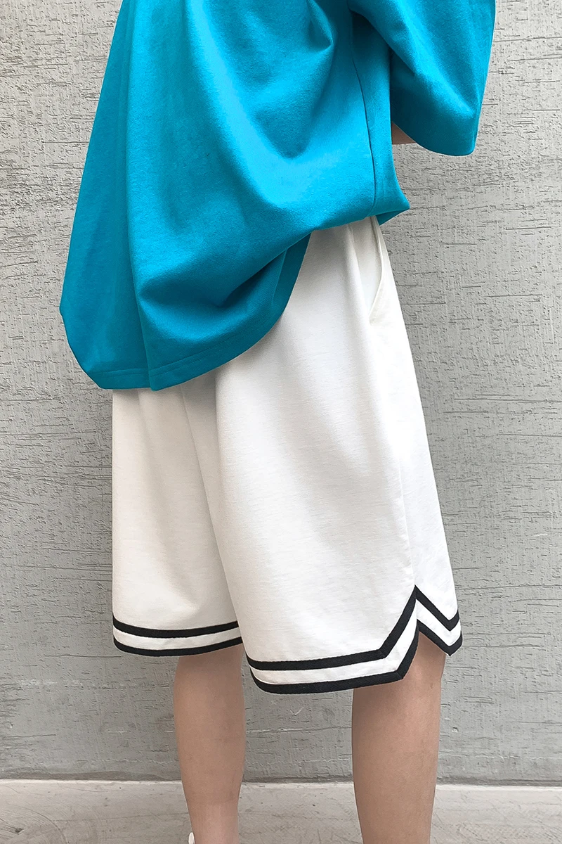 

2021 Men's Running Sports Basketball Shorts Loose And Breathable Summer Casual Shorts Trend New Men's Black Shorts