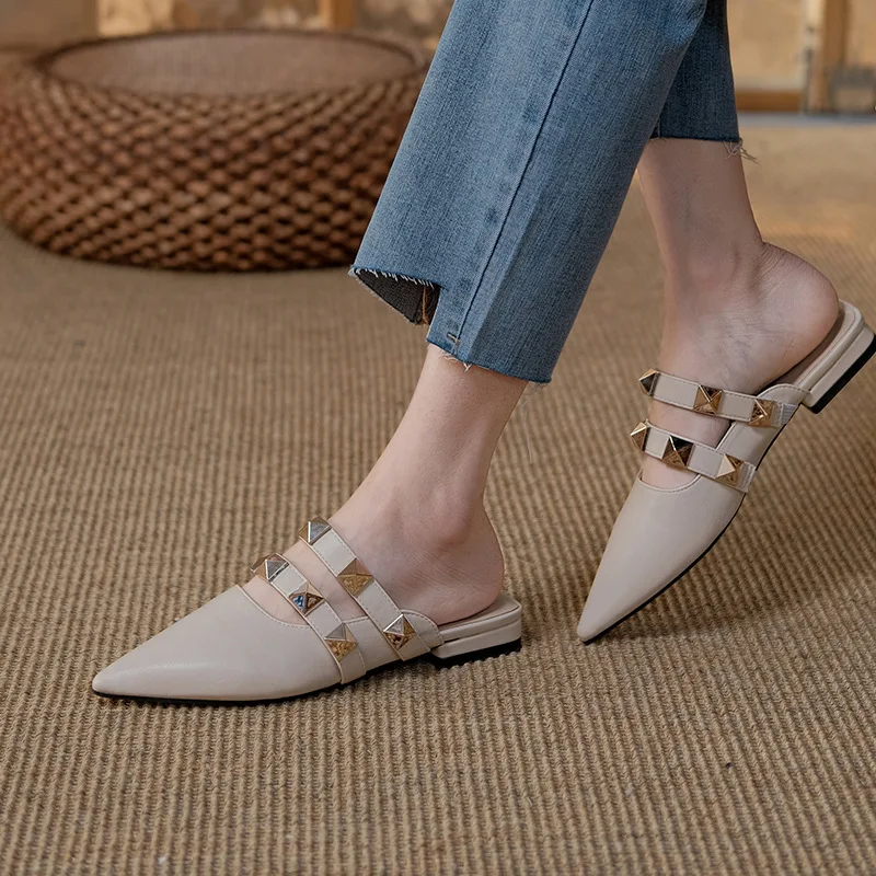 

Female Shoes Slippers Women Summer Shallow Loafers Slides Pointed Toe Low Rivet Beige Heeled Sandals 2021 Soft Flat Black PU Sca