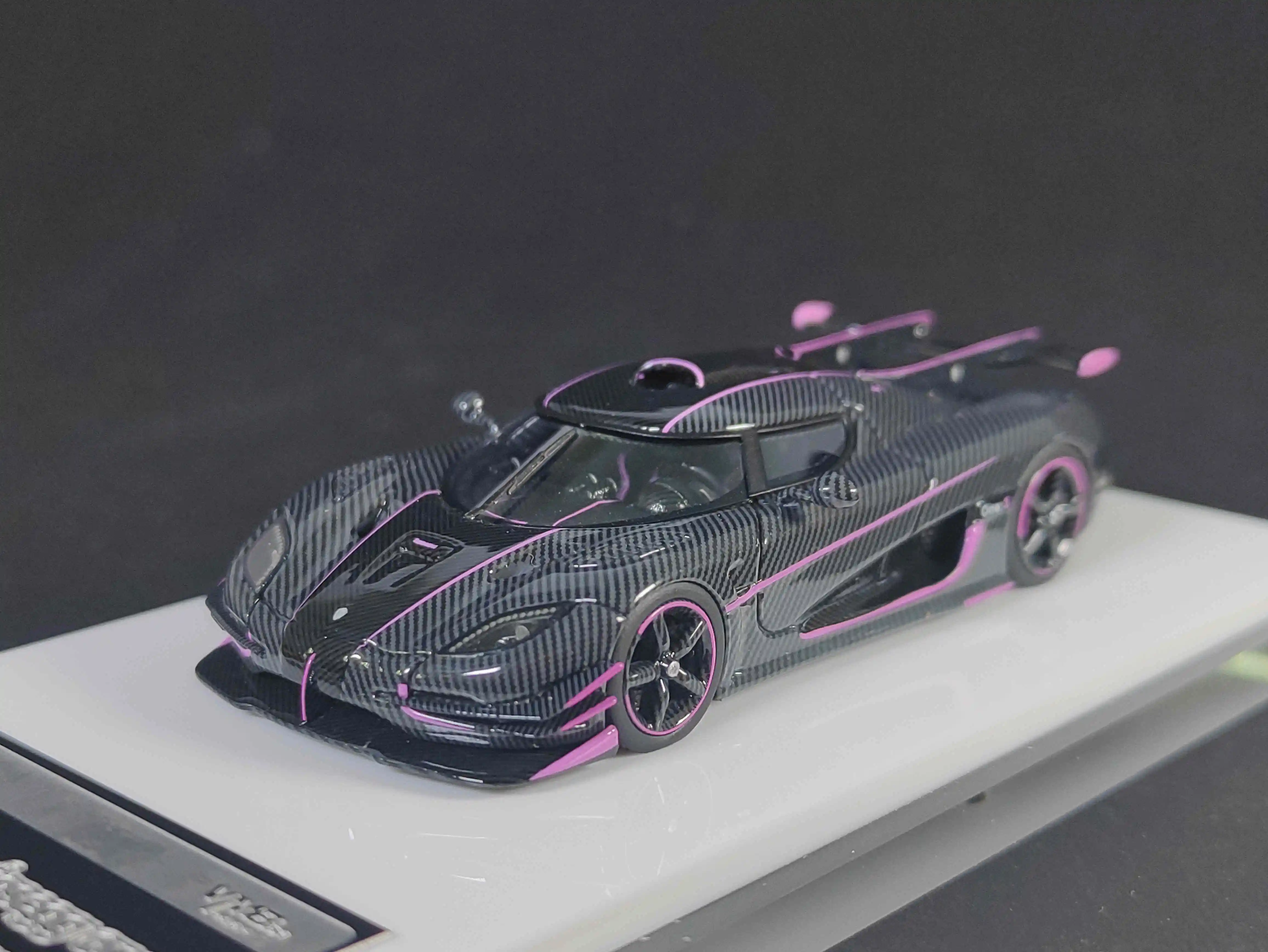 

VMB 1/64 Koenigsegg One 1 DieCast Model Collection Limited Edition