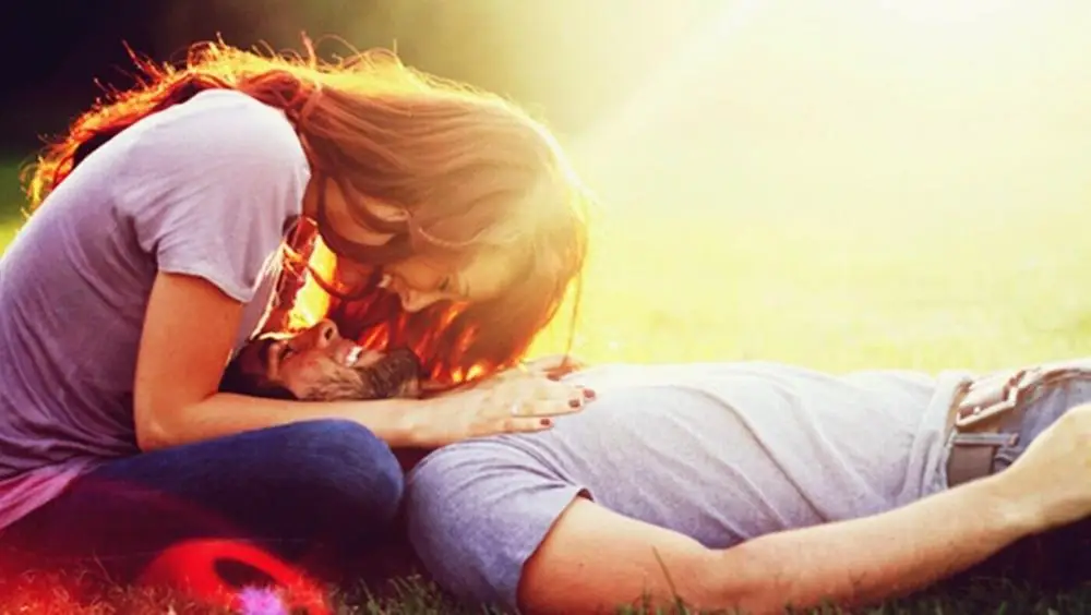 

cute couple kissing Art print Silk poster Home Wall Decor