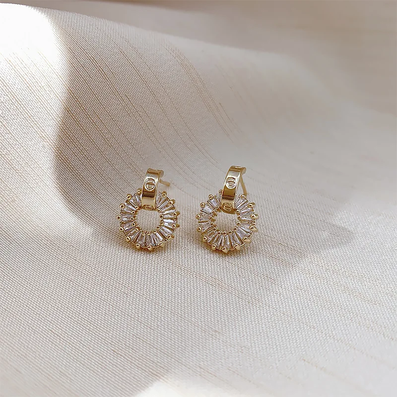 

Korean Style Luxury Crystal Earrings 14k Golden Zircon Jewelry Round Small Earrings for Women Wedding Gifts Wholesale