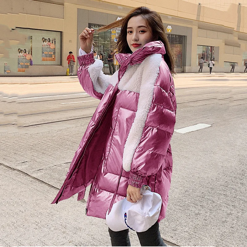 Женская зимняя длинная куртка оверсайз с поясом блестящая теплая парка