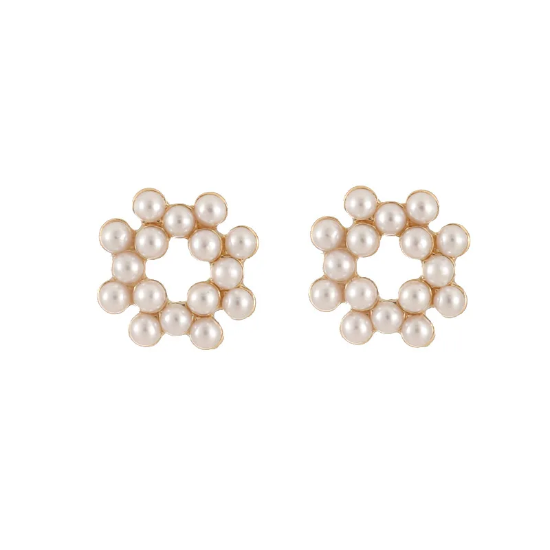 

2020 Fashion Simulated Pearls Geometric Small Stud Earrings for Women Elegant Jewelry Aretes De Mujer Brincos Para as Mulheres