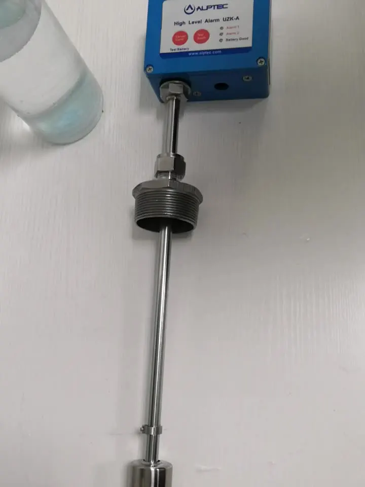 

Float liquid level switch controller
