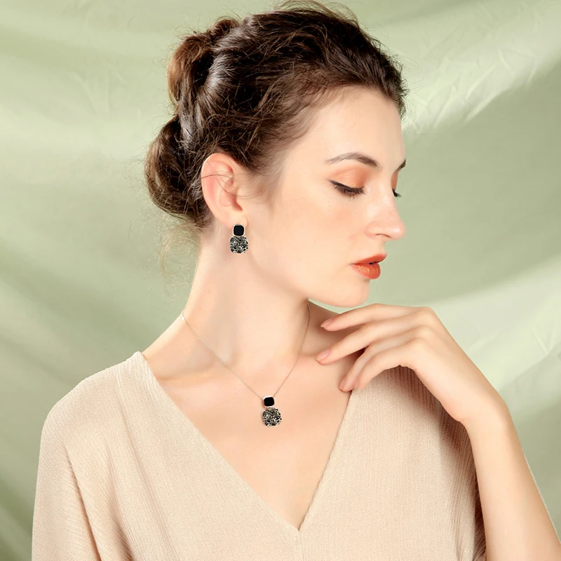 Черные серьги с эмалью родиевый цвет кристалл гипоаллергенный Квадратный Кулон