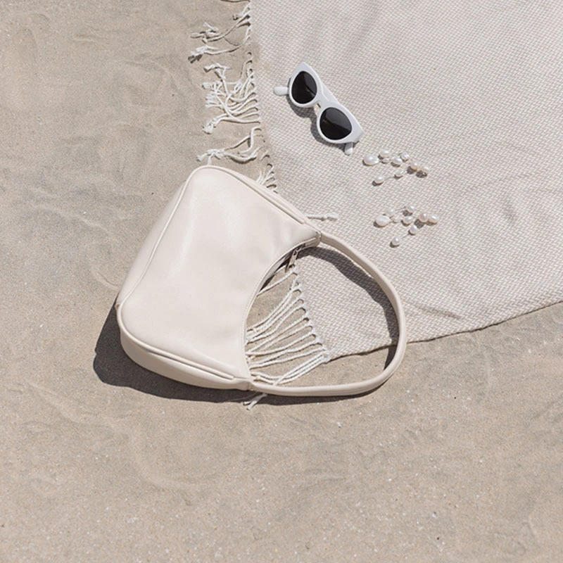 

Retro Totes Bags For Women 2020 New White Black Trendy Vintage Handbag Soft Leather Female Hand Bag Baguette Casual Shoulder Bag