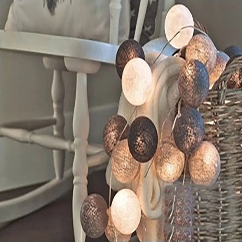 Светодиодная светильник рлянда с хлопковыми шариками уличная гирлянда для