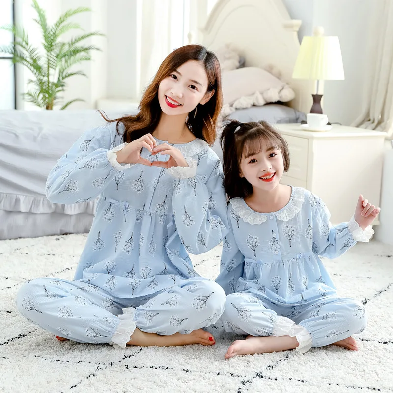 

Sweet Daisies Mother daughter pure cotton pajamas sets family matching clothes women girls kids Fresh child sleepwear Q2T1975