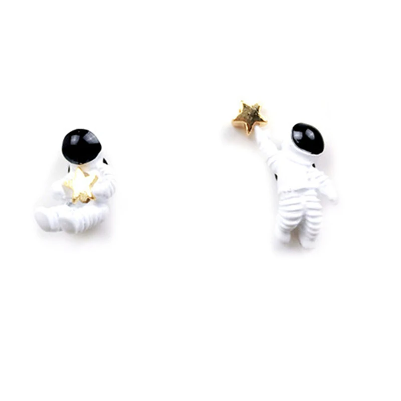 

Creative Cute Earrings Design Starry Sky Space Star Earrings Astronaut Asymmetrical Small Stud Earrings For Women Girl Gift