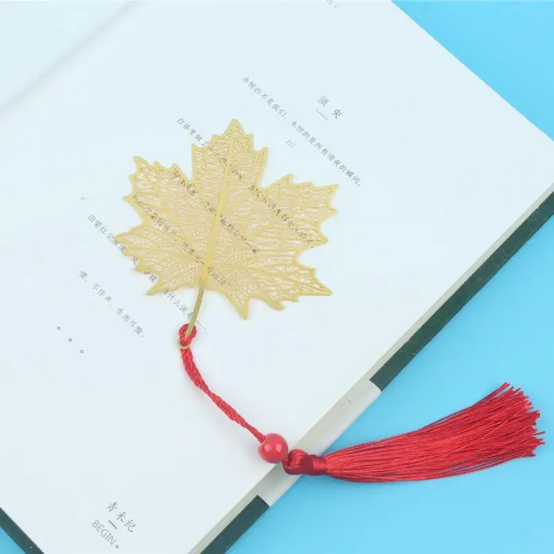 

Hollow brass metal leaf vein leaf bookmark complex classical Chinese ancient style lotus art to send teacher birthday gift