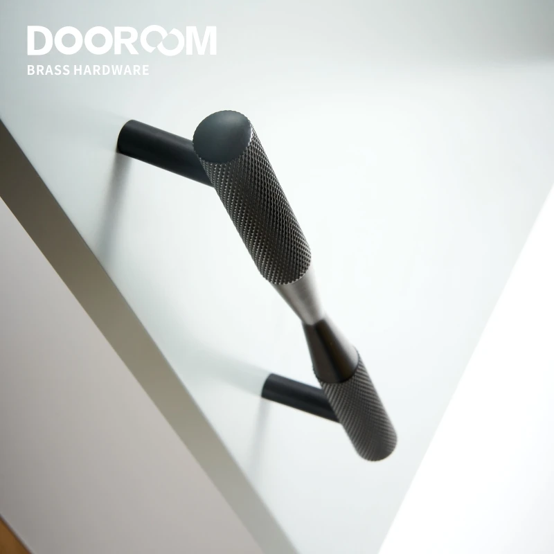 Латунные мебельные ручки Dooroom черные золотые изысканные накатные для шкафа