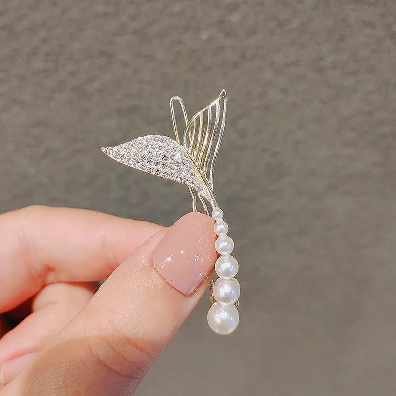 

Fashion Female White Pearl Hair Clips For Women Classic Gold Color Hairpin Charm Crystal Fish Tail Hair Accessories For Women