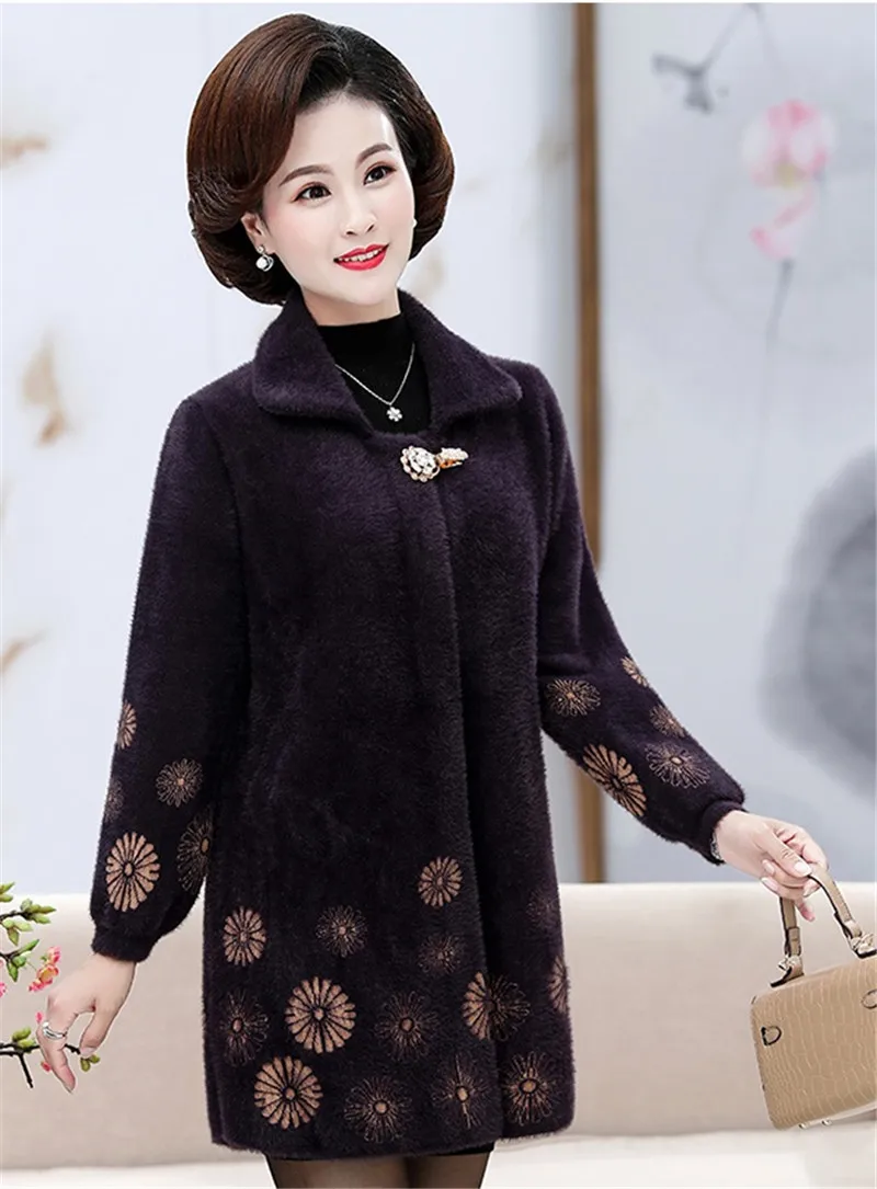 Autumn Winter Middle-aged Women Cashmere Sweater Jacket Large Size Women Imitation Water Velvet Coat 5XL High Quality W1419