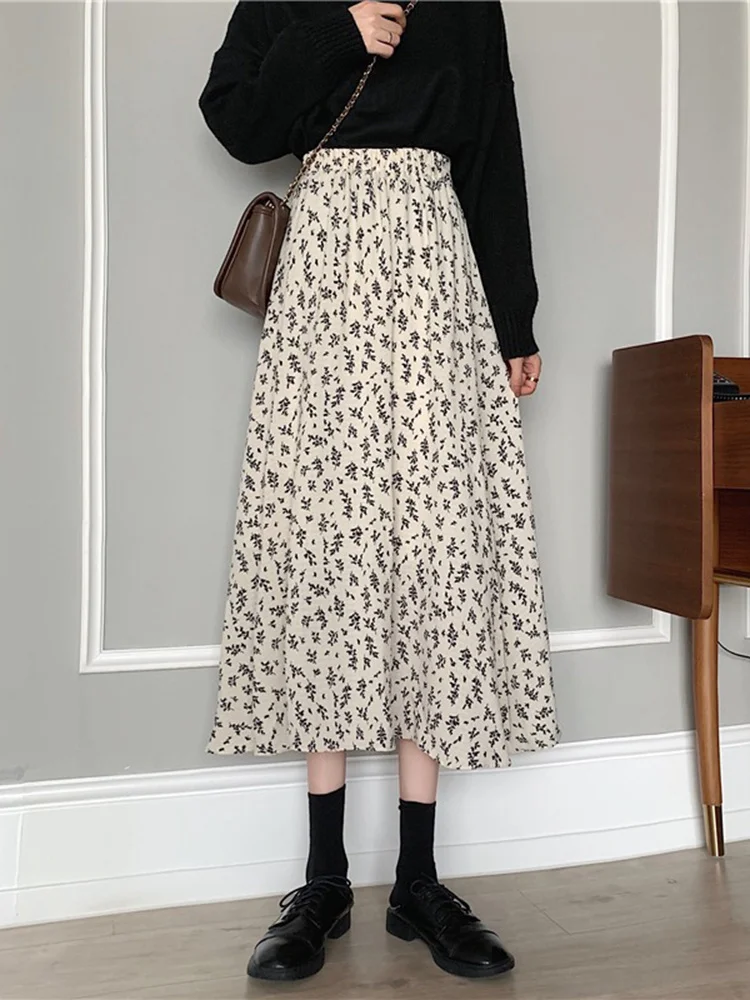 Женская юбка осень 2021 Новая черная А-силуэта с цветочным принтом маленькая