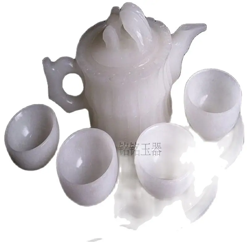 Китайский чай кунг-фу с натуральным белым нефритовым чайником и чайной чашкой в