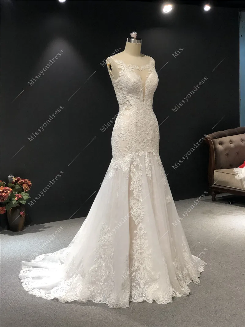 2021 Newest High Quality Customized Ivory Lace Deep V-neck Sleeveless Open Back Mermaid Floor Length with Train Wedding Dress