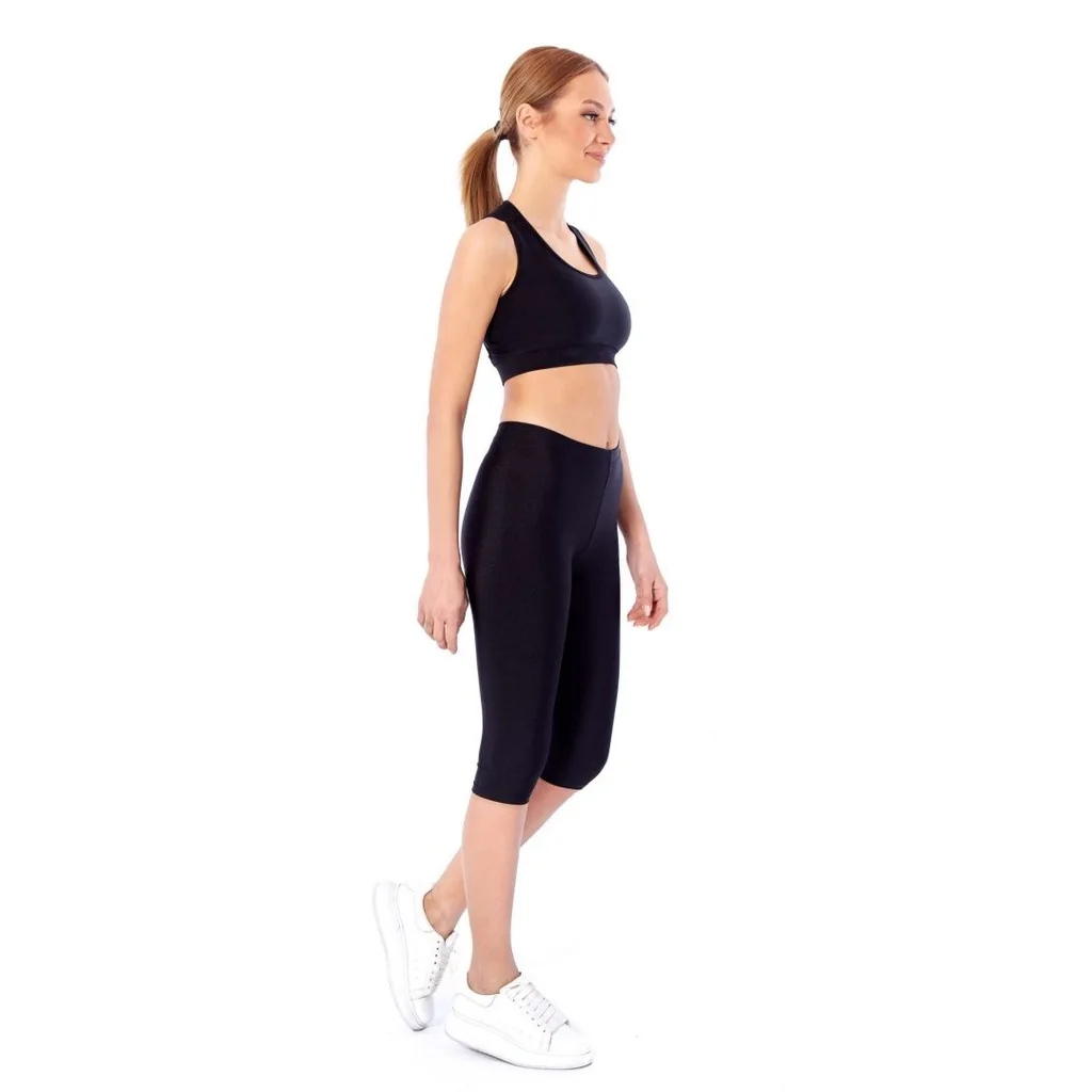 L-01 Black Capri Leggings