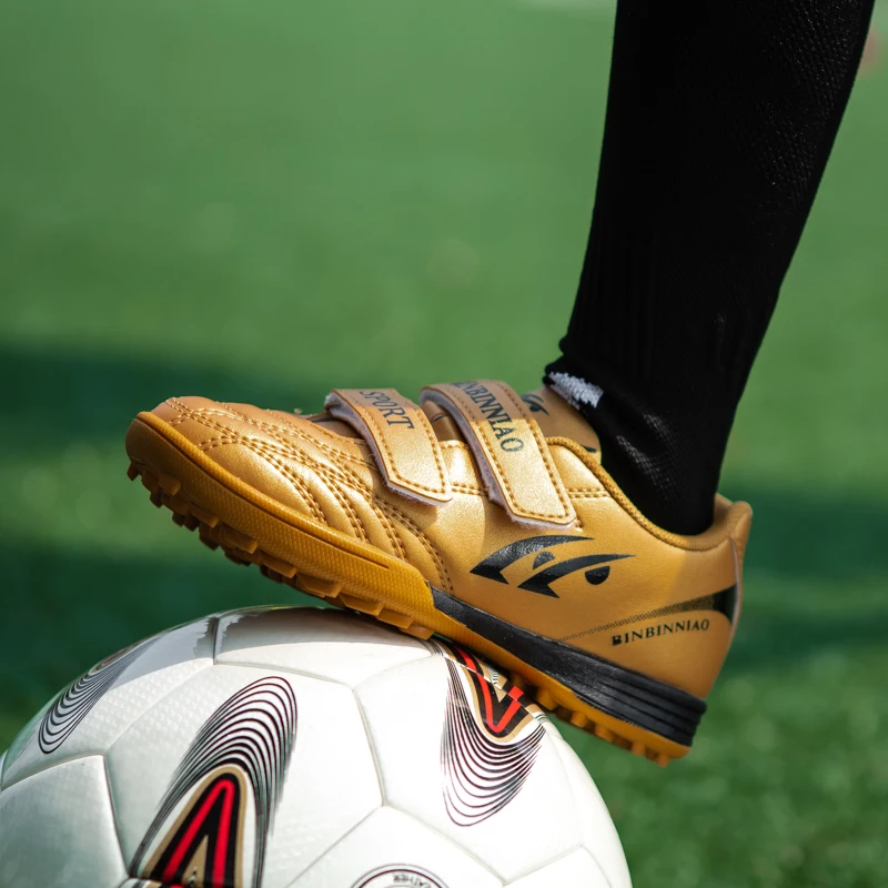 ZHENZU Size 28-34 Children Soccer Shoes Football Boots Kids Boy Girl Trainers Sneakers Leather Cleats Training tennis shoes