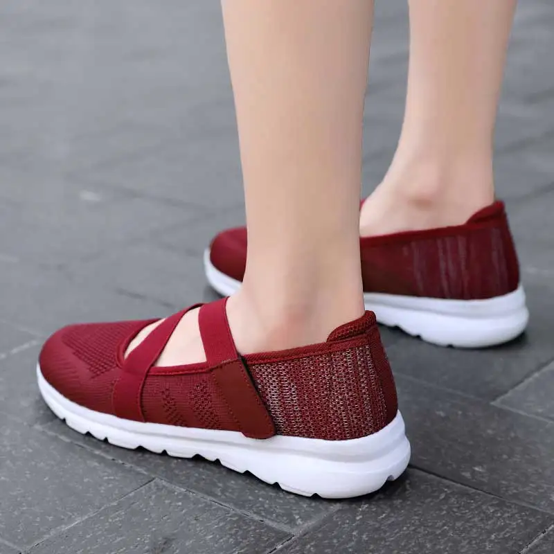 Женские кроссовки на плоской подошве сетчатые удобные мягкой модель 2020