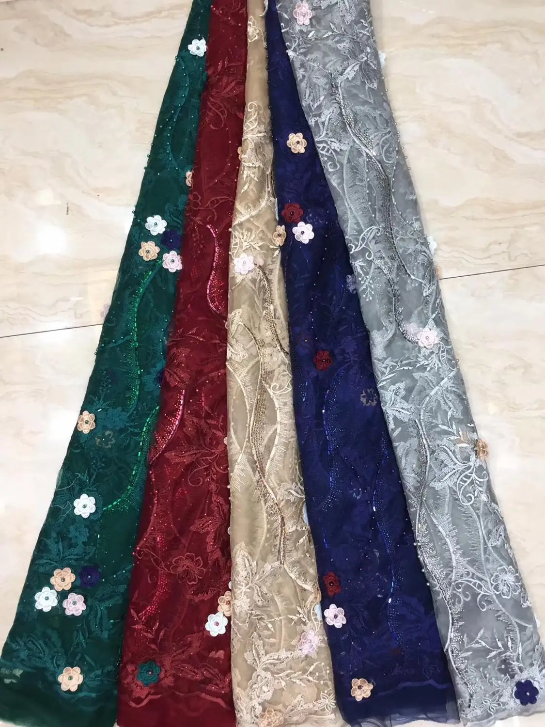 

Latest French Nigerian Laces Fabric 2019 High Quality 3d Flower African Laces Fabric Wedding African French Tulle Lace 812