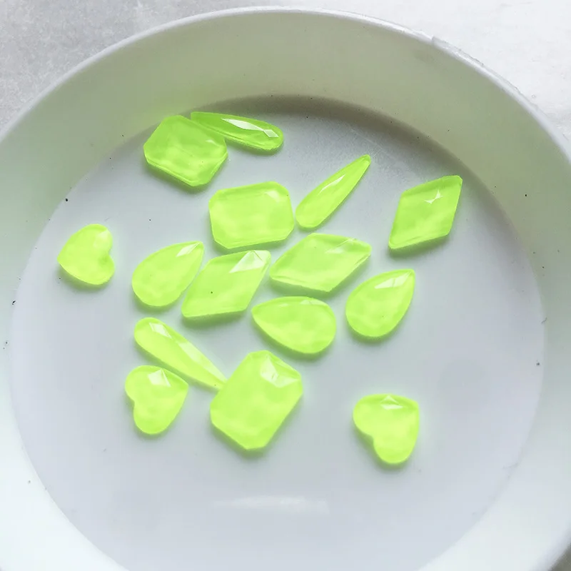 Olive Mix Shape Флуоресцентный мокко Стразы для ногтей со стразами для дизайн ногтей стекло разные формы ювелирные изделия с бриллиантами декоративный камень для ногтей украшения для маникюра 30 шт./лот - Цвет: Olive Mix Shape