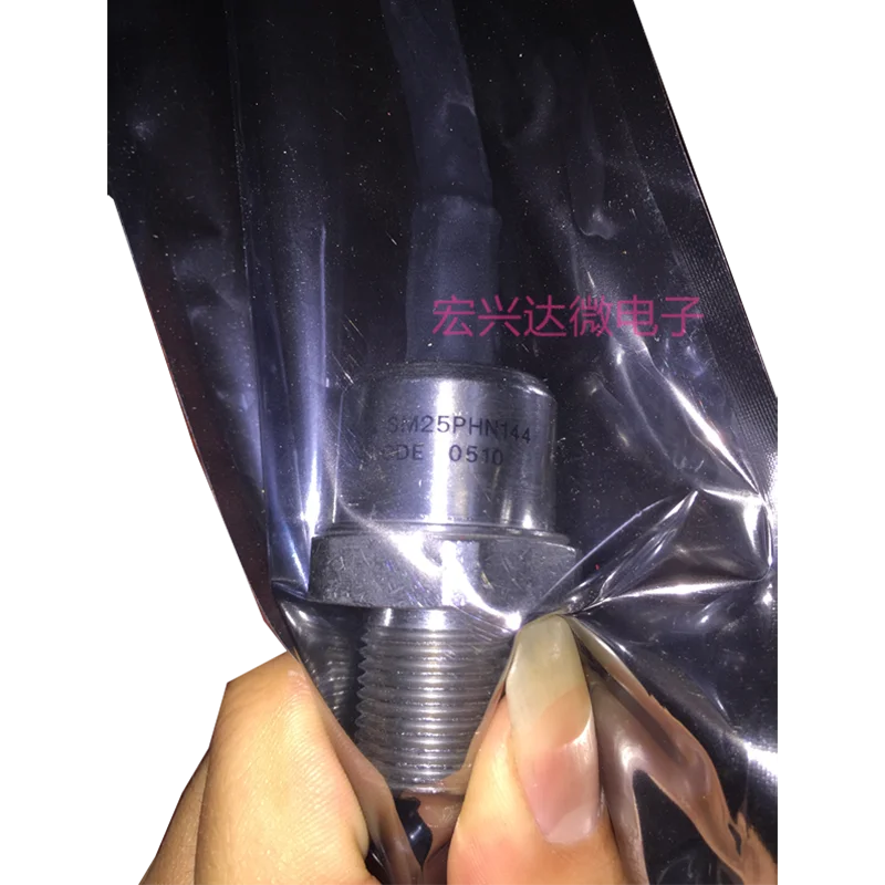 

SM25PHN144 SM25PHR144 оригинал, может предоставить тест, 1 год гарантии