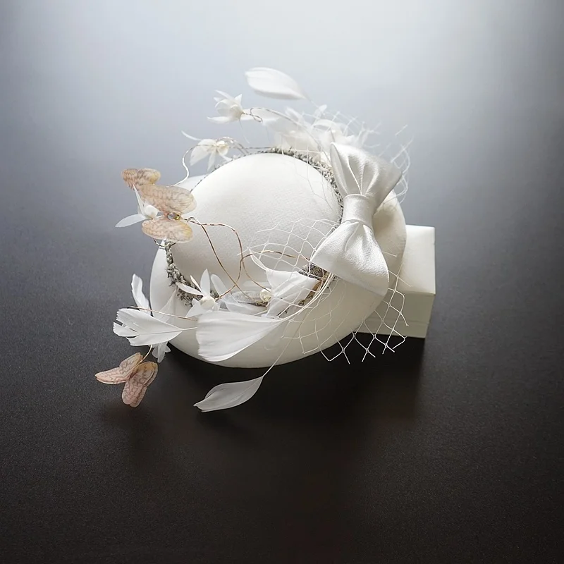 

Women Chic Headdress Cocktail Wedding Party Church Headpiece kentucky Headwear Feather Hair Accessories Veil Fascinator Hat