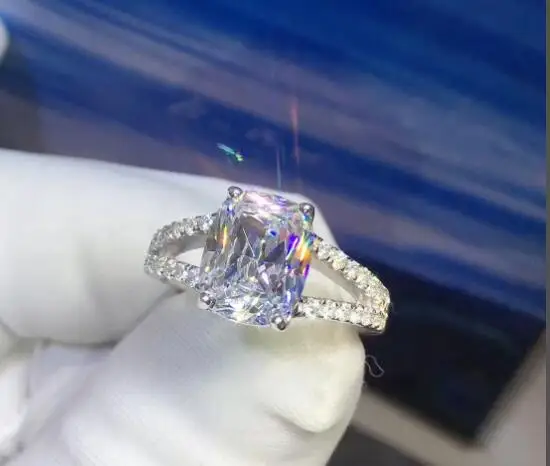 

TR104 Luxury 3.85 CARAT cushion cut NSCD Synthetic Gem Hot Celebrity Engagement Rings For Women!