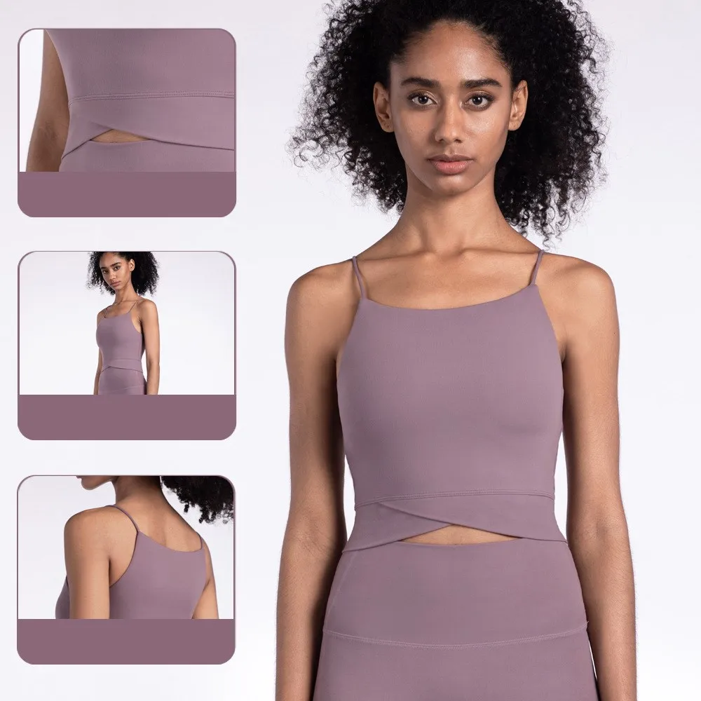 Женский бюстгальтер для йоги мягкий на тонких бретельках с эффектом пуш ап