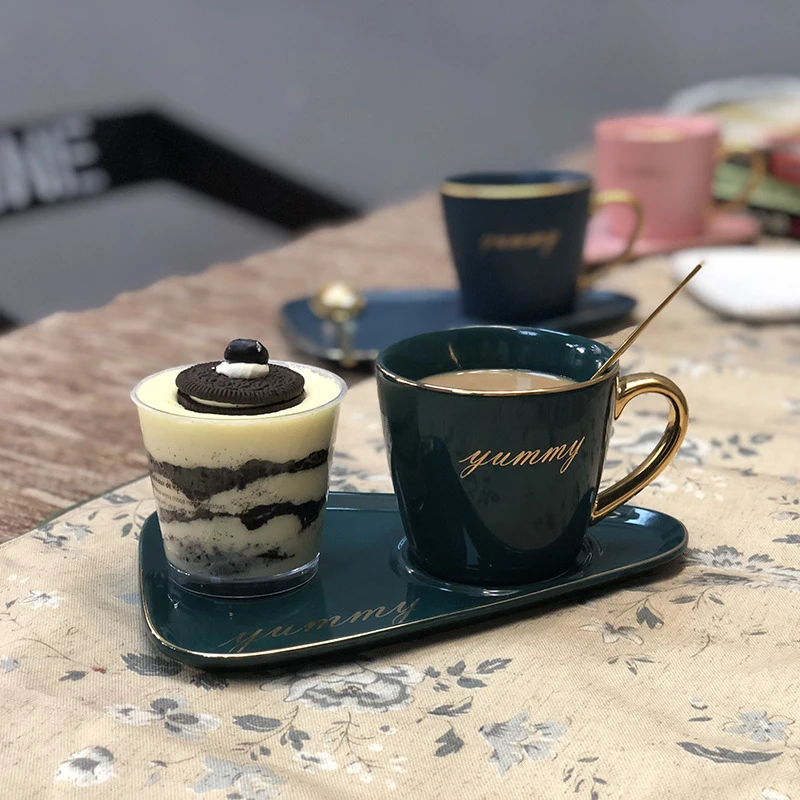 Набор керамических кофейных чашек в европейском стиле блюдце ложка 260 мл