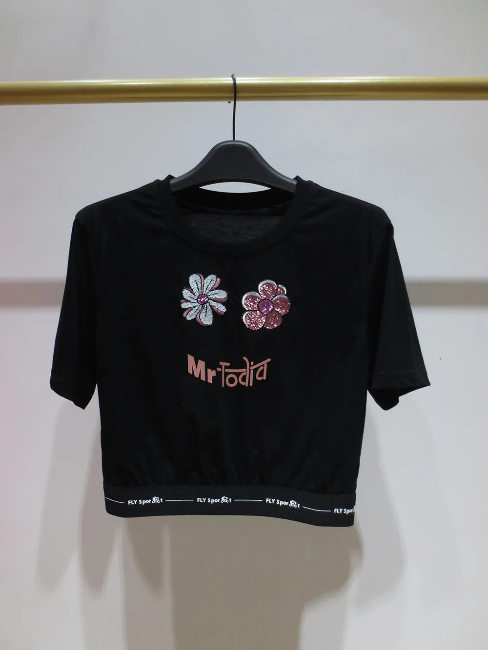 

New All-Matching Round Neck Short Sleeve Sequined Flower Top Women Embroidered Waist Slimming Short Black T-shirt