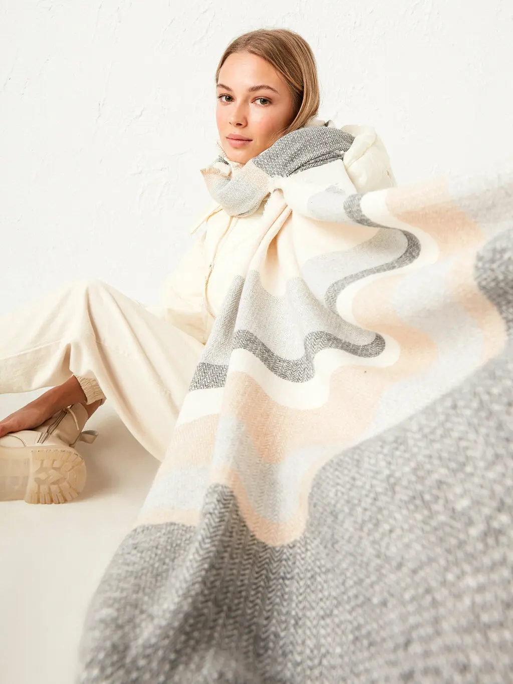 

2021 New Season Designer Winter Plaid Cashmere Women Knitted Quality Scarf Warm Female Shawl Luxury Neck Lady