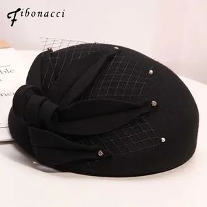 Fibonacci для торжественного случая, для женщин; Элегантные активного образа жизни, с цветочным рисунком; Цвет Черный шляпа фетровая шляпа из шерсти старинные свадебные шляпы церковь женские вечерние шляпы