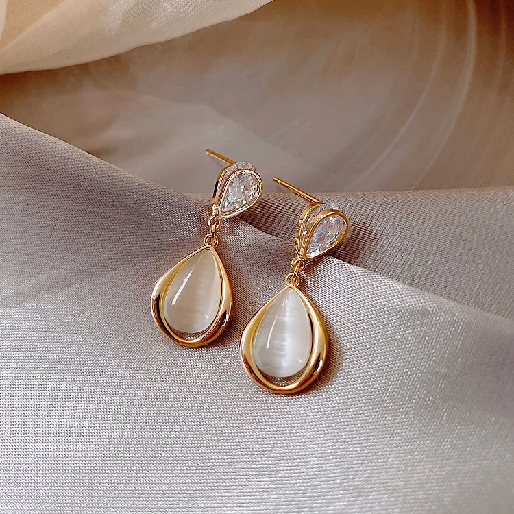 

Fashion Simple Drop Shaped Crystal Earrings Korean Female Student Earrings Elegant Girl Charm Jewelry Party Earrings