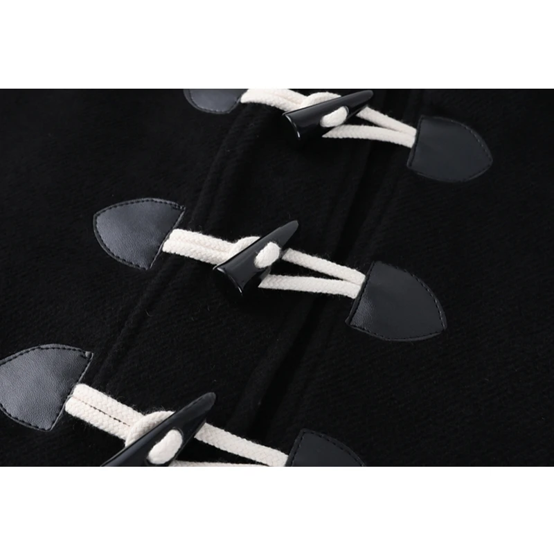 Женское шерстяное пальто на пуговицах Черное короткое хлопковое с капюшоном в