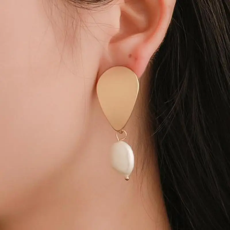 

Модные серьги-гвоздики в стиле барокко с жемчугом, винтажные женские серьги, ювелирные изделия, серьги