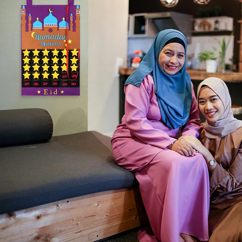 

Eid Mubarak Felt Calendar Ramadan 30 Days Countdown Calendar With Candy Pockets For Kids Gifts Ramadan Party Home Decor