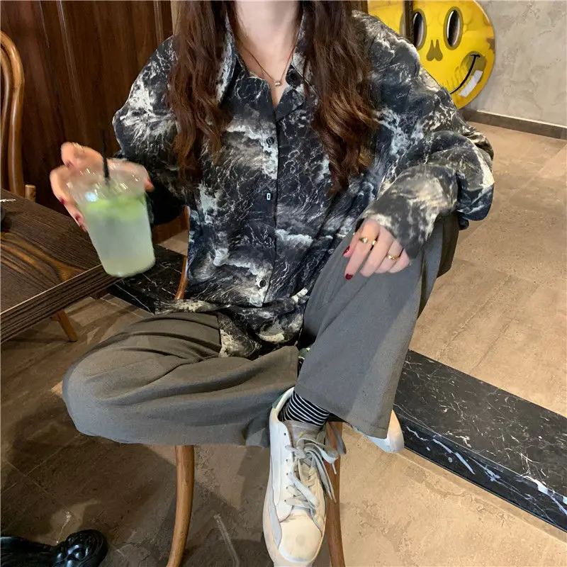 

Blouses Women Chic Oversized High Street Retro Printed Stylish College Girls Shirts Spring New Harajuku All-match Ladies Blouse