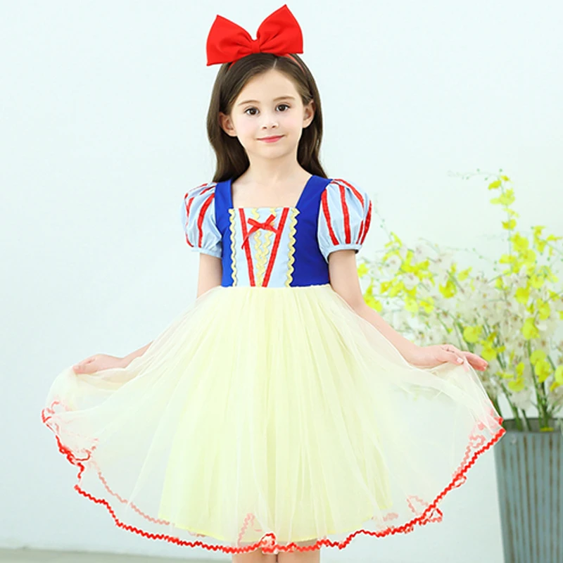 Стильное платье для маленьких девочек с рукавами фонариками красивое детское