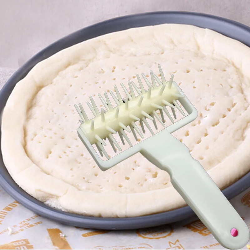 

1 PCS Hot Sale Pizza Pastry Roller Pin Baking Cookie Biscuit Dough Pie Holes Puncher Tool