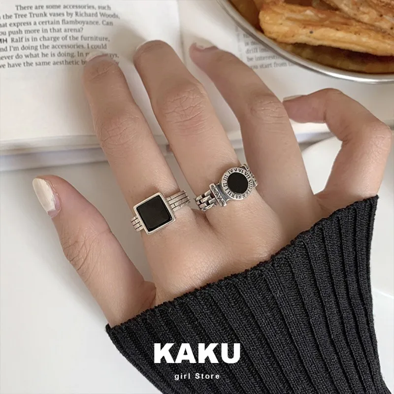

KAKU INS Retro Titanium Steel Ring Female Black Gemstone Rings Couple Roman Numeral Design