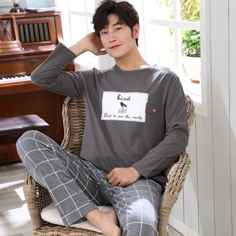 Пижамный комплект мужской в полоску штаны с длинным рукавом круглым вырезом