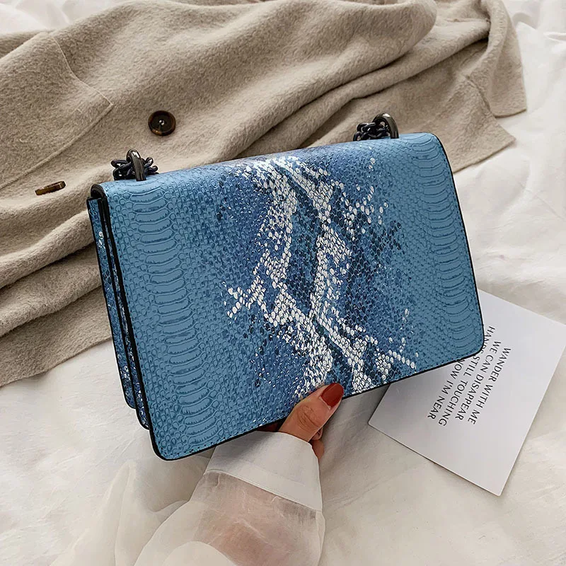 Сумка на плечо женская элегантный чемоданчик одно с изображением змеи модный