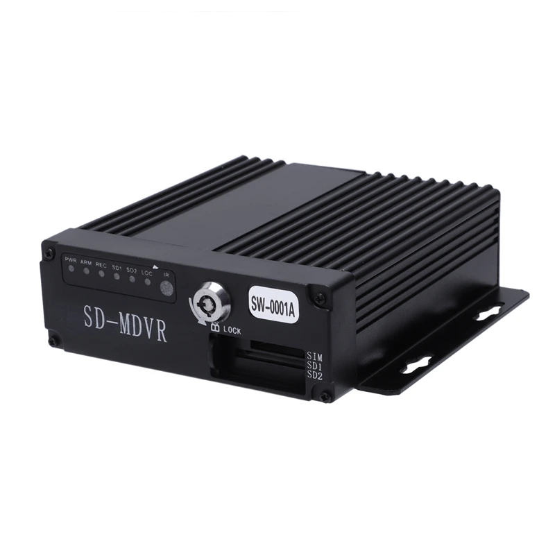 Автомобильный видеорегистратор 4 канальный мини с пультом дистанционного