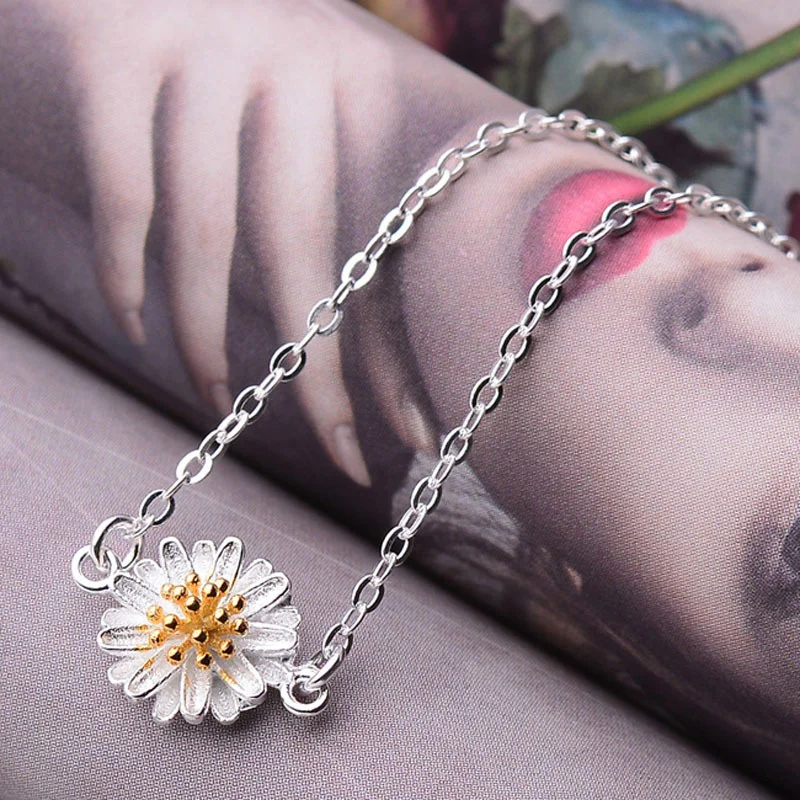 

Explosive Bracelet Classic Chrysanthemum Daisy Bracelet Fashion Korean Style All-match Women's Jewelry Wholesale
