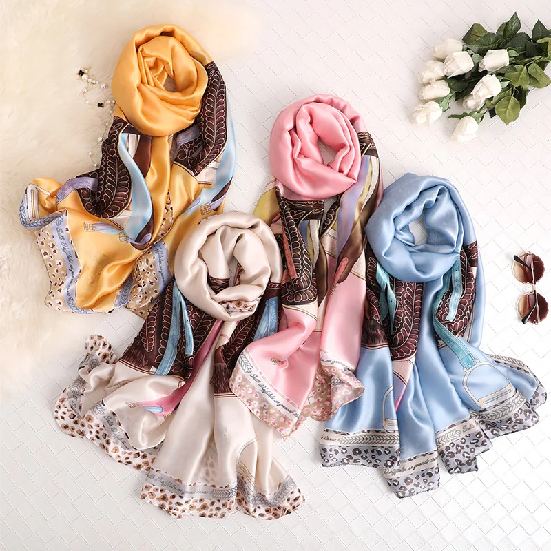 

2021 Spring New Women Silk Scarf Summer Sun Protection Shawls and Wrap Fashion Feather Print Lady Pashmina Stole Female Foulard