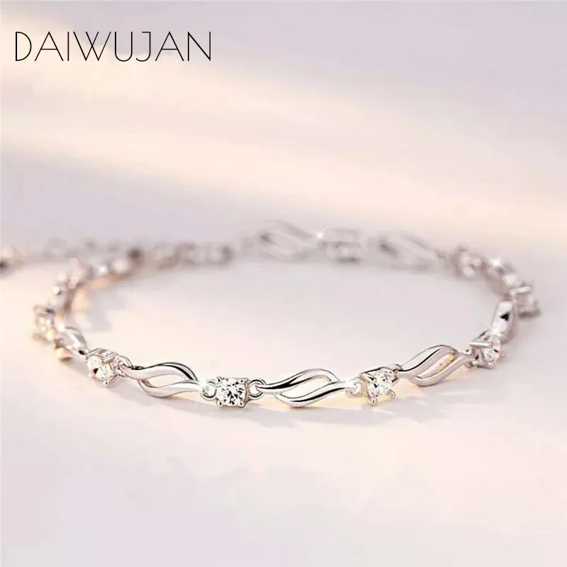 Женский браслет из серебра 925 пробы с цирконами | Украшения и аксессуары